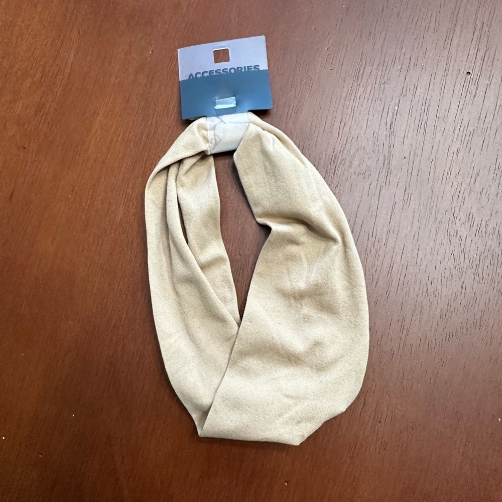 Bundle 3 items for $10!   Fabric Hair Tie